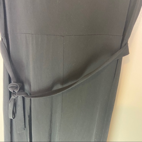 Cap Sleeve 🌻 Black Dress - Picture 4 of 5